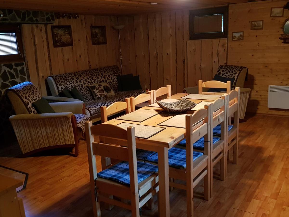 Chata Pod Skalou Valaská Buitenkant foto