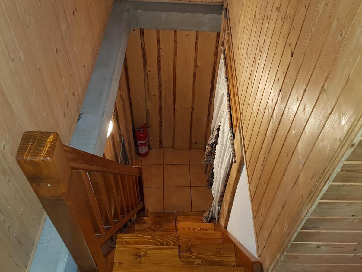 Chata Pod Skalou Valaská Buitenkant foto