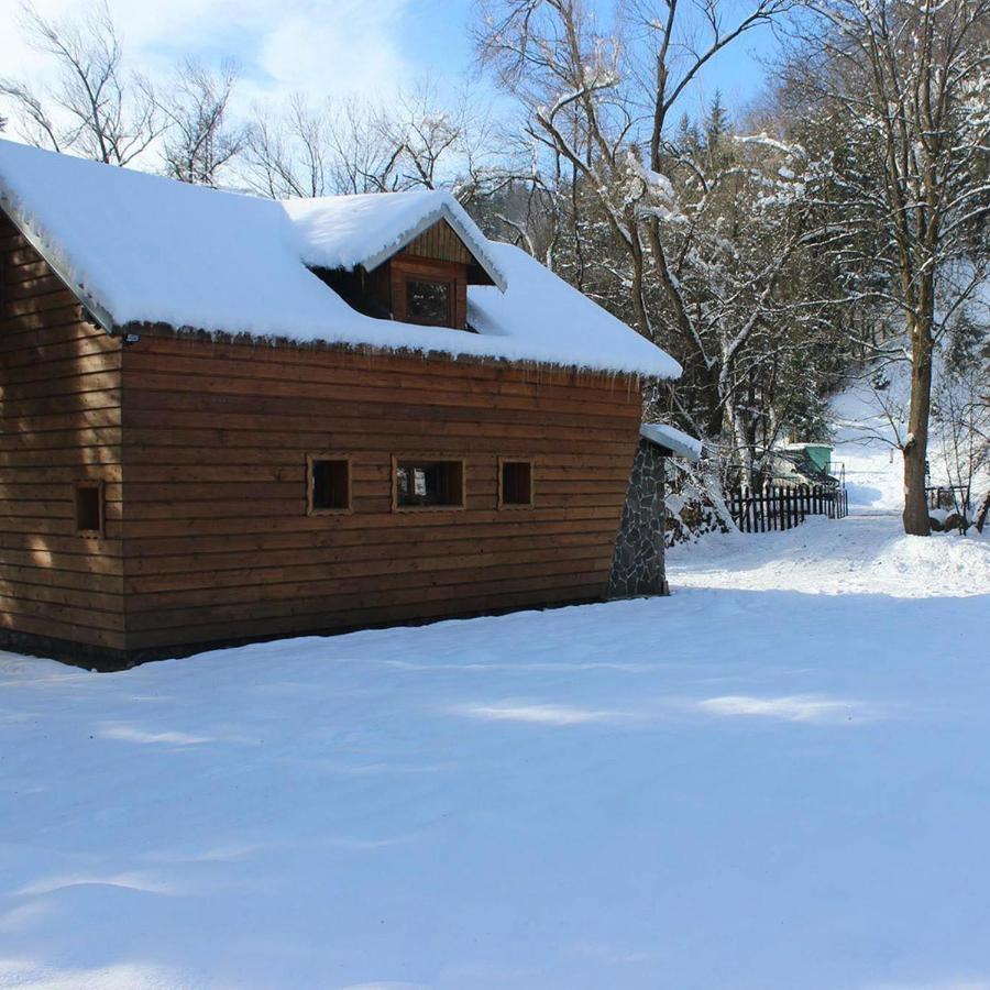 Chata Pod Skalou Valaská Buitenkant foto